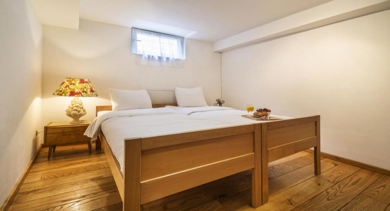 Spacious Duplex In Brussels Historical Center Exterior foto